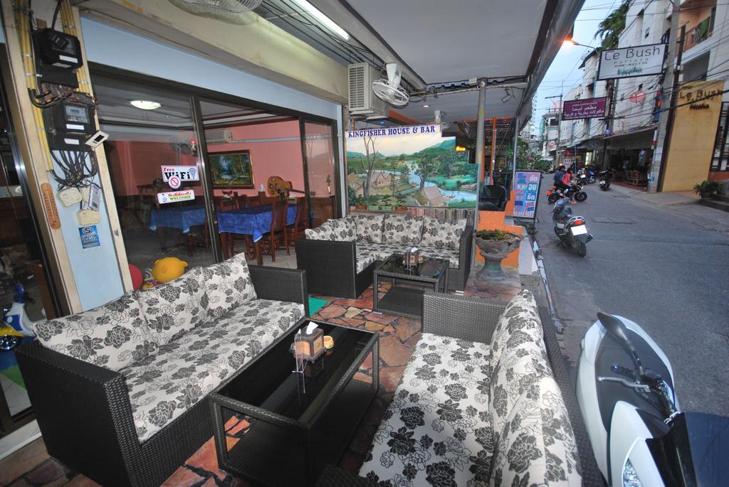 Kingfisher House & Bar Pattaya Ngoại thất bức ảnh