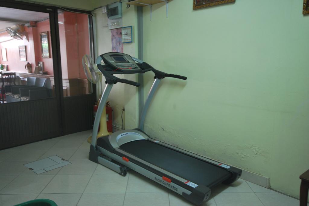 Kingfisher House & Bar Pattaya Ngoại thất bức ảnh
